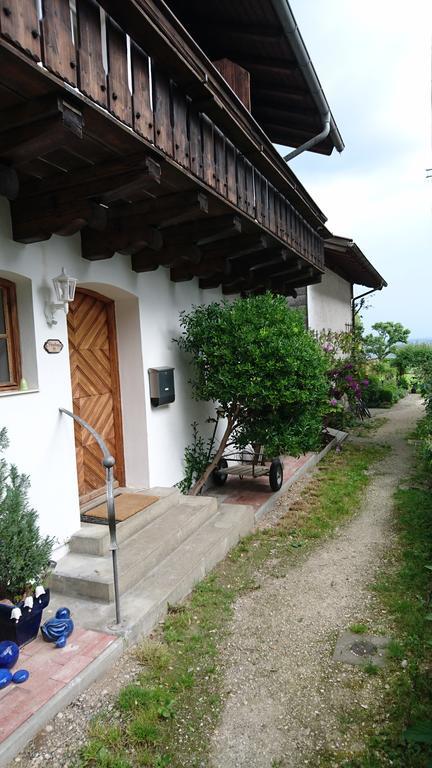 Peterlhaus Hotel Frauenchiemsee Bagian luar foto