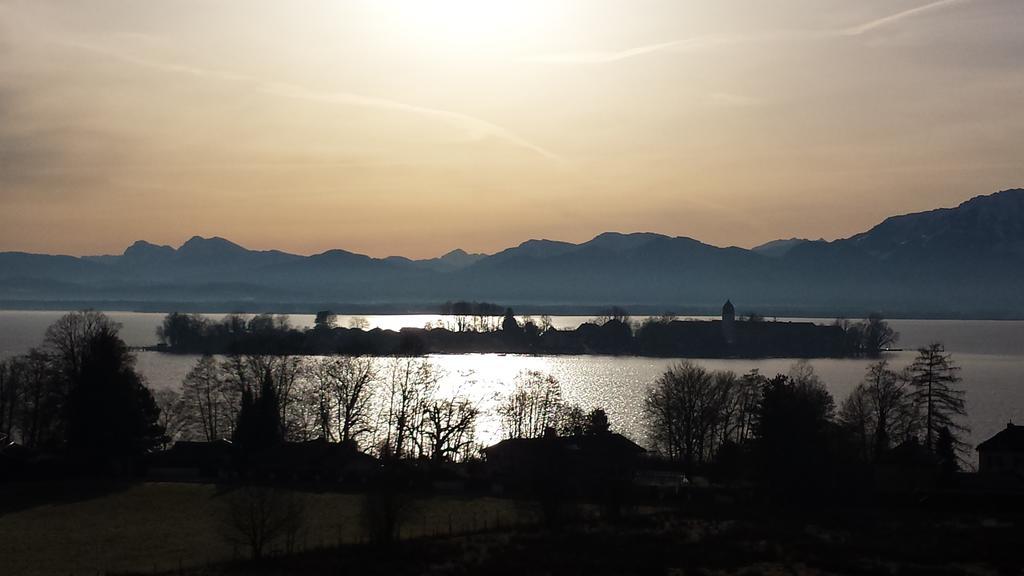 Peterlhaus Hotel Frauenchiemsee Bagian luar foto